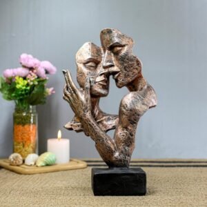 Modern Abstract Resin Couple Sculpture  Romantic Kiss Statue, Ideal Wedding, Anniversary & Home Tabletop Decor