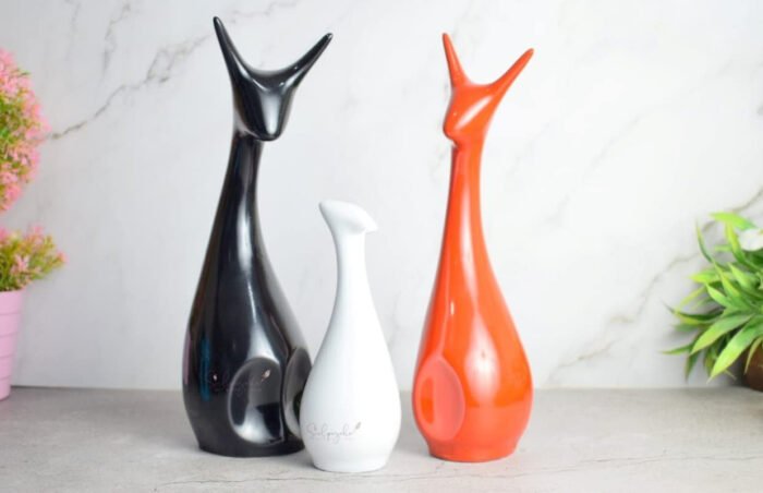 Stylish Abstract Cat Sculpture Trio - Modern Ceramic Art Decor for Living Room & Office - Image 3