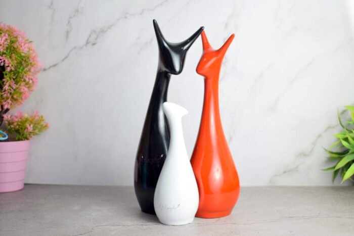 Stylish Abstract Cat Sculpture Trio - Modern Ceramic Art Decor for Living Room & Office - Image 5